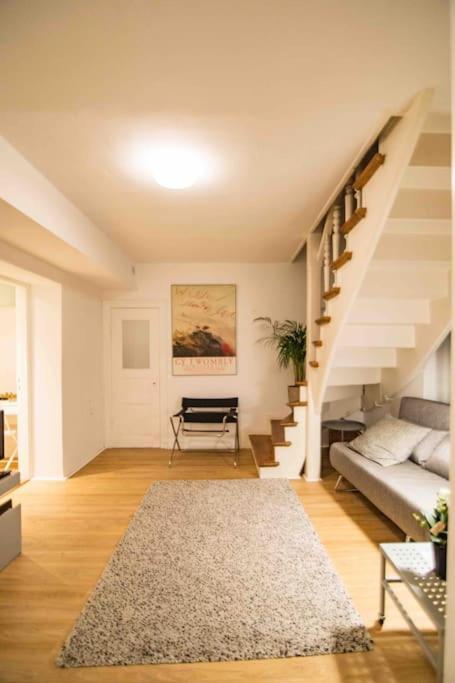 Ground Floor In Villa In Charlottenburg Garden View เบอร์ลิน ภายนอก รูปภาพ
